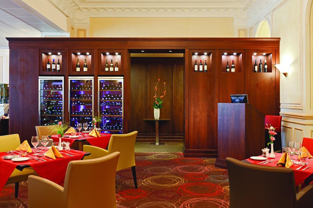 Hotel Vacances Bleues Royal Westminster Ментона Экстерьер фото